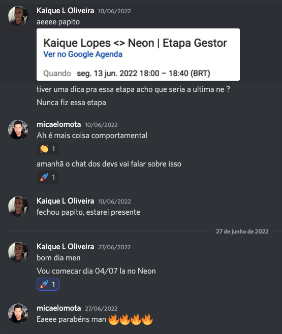 Kaique L. Oliveira comemorando o início na Neon após seguir as etapas do processo seletivo